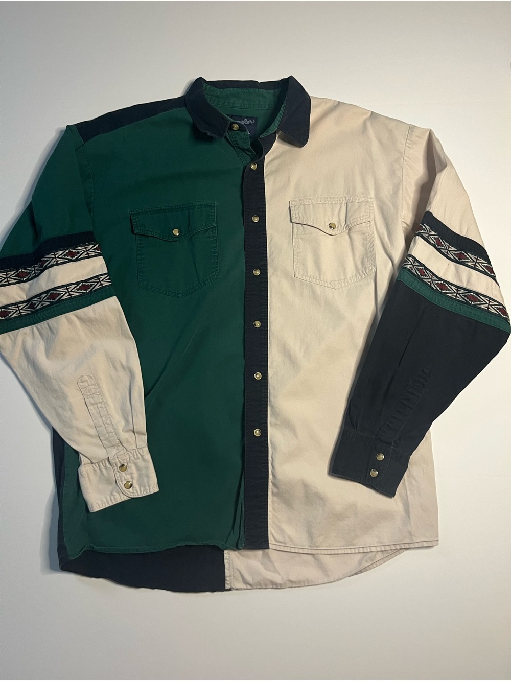 Vintage Pearl Snap Wrangler Green, Cream and Black Colorblock Button-Down Shirt
